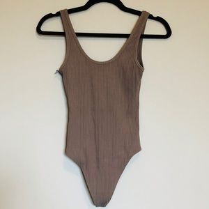 NWT Aritzia Wilfred Free Leila Bodysuit Taupe